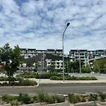 Cosy 3-Bedroom With 3 Double Bed With Great Location At Rosebery Apartment