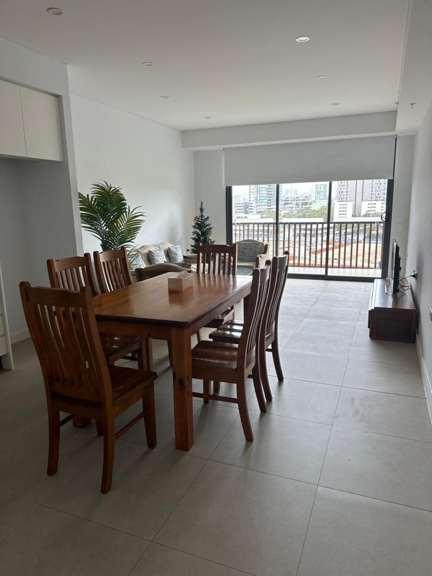 Cosy 3-bedroom With 3 Double Bed With Great Location At Rosebery Apartment *